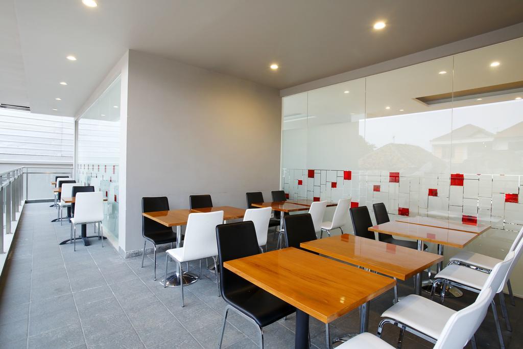 Amaris Hotel Tebet Yakarta Exterior foto